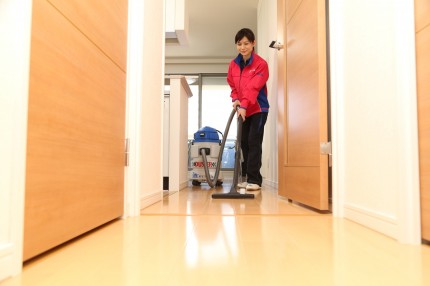 部屋まわり(拭きあげ・掃除機かけ) 部屋まわり(拭きあげ・掃除機かけ)