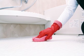 浴室内のしつこいカビをスッキリ除去! 浴室内のしつこいカビをスッキリ除去!